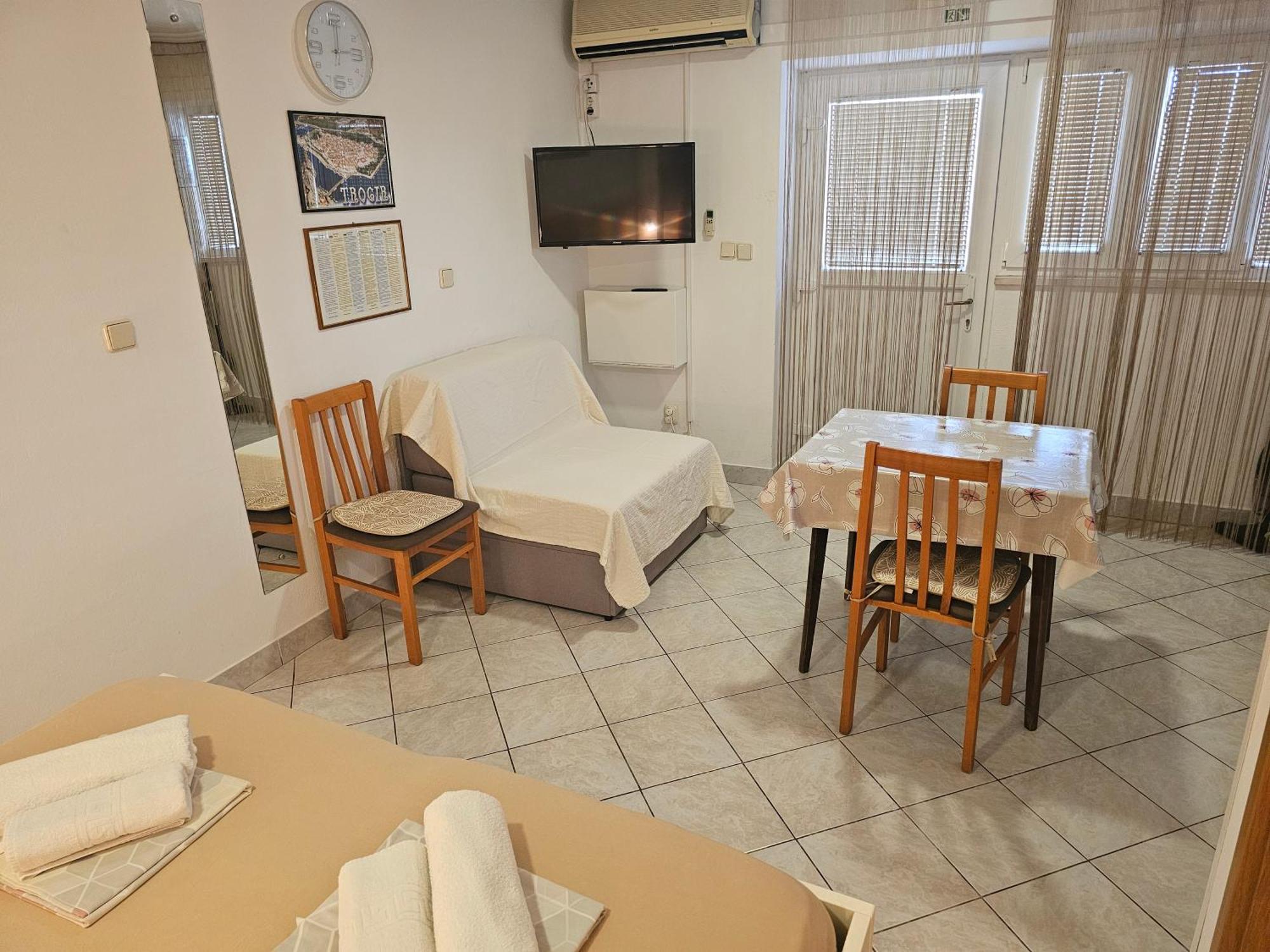 Apartment Nikica Trogir Bilik gambar