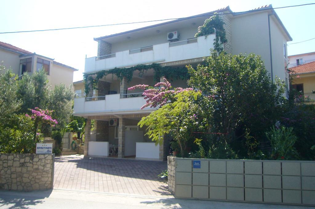 Apartment Nikica Trogir Luaran gambar